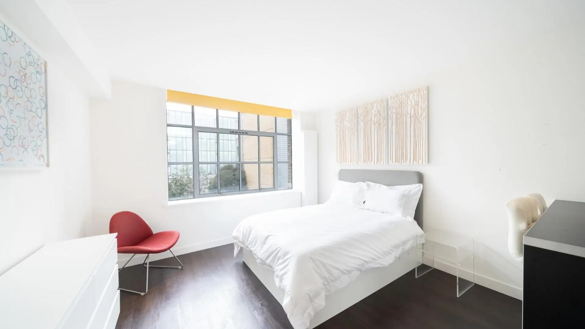 Chapter Aldgate London Apartment